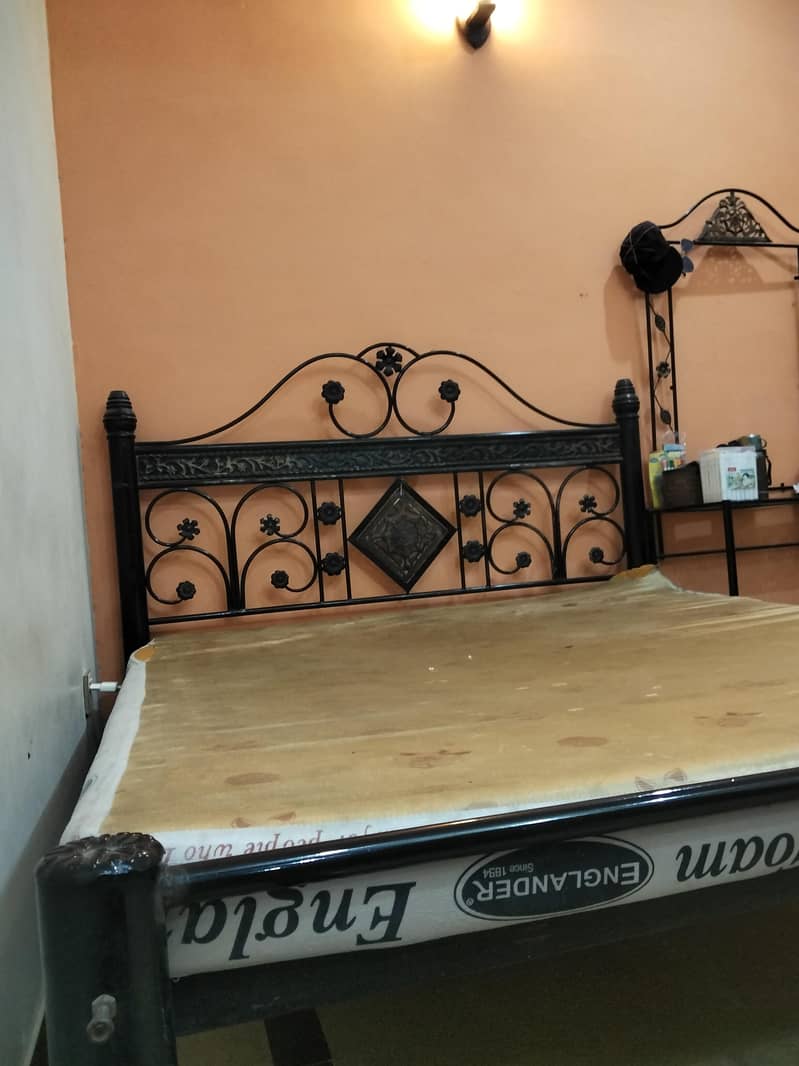 iron bed 5