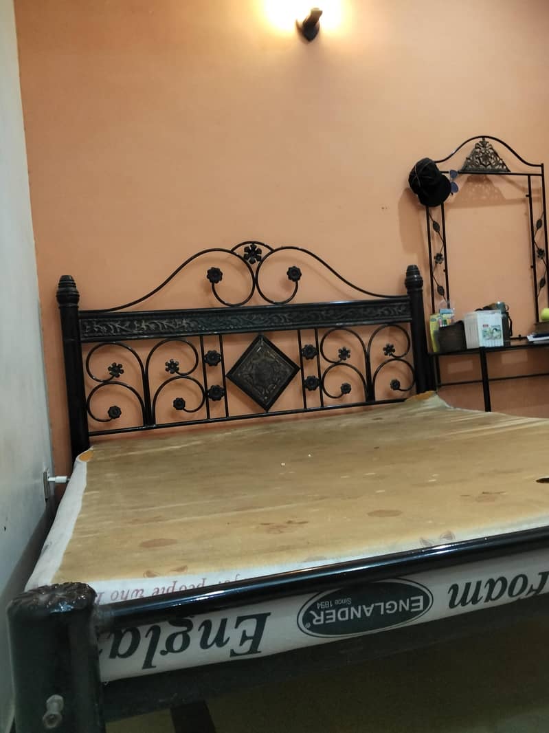 iron bed 6