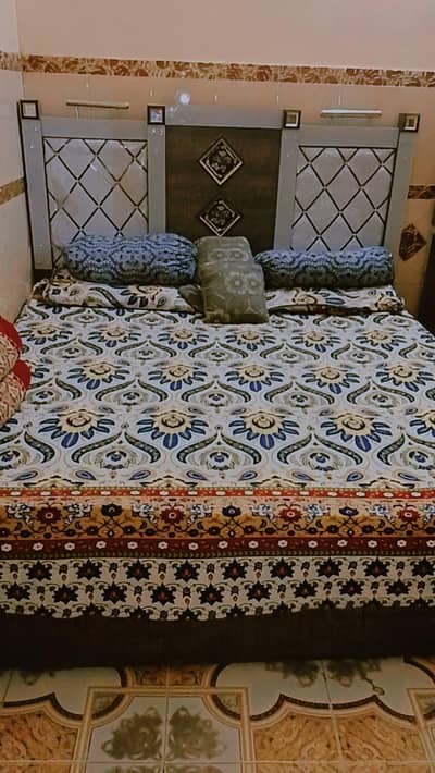 king size bed , big size divider ,and dressing mirror