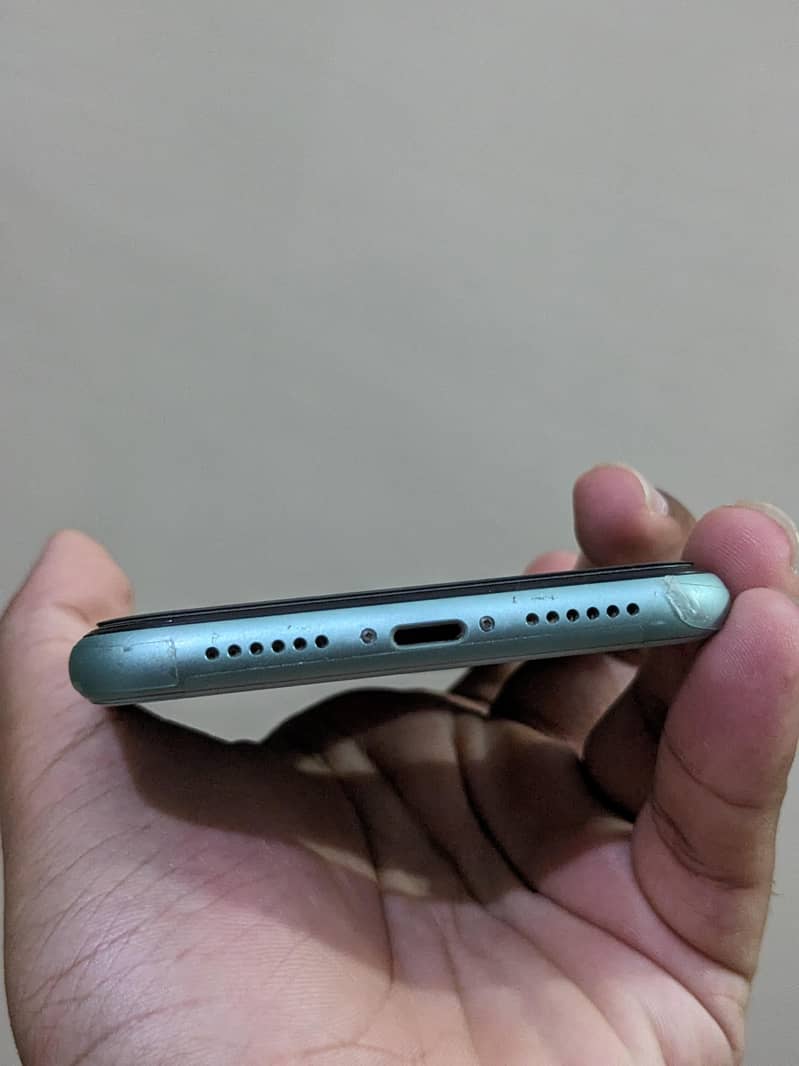 Apple iPhone 11 6