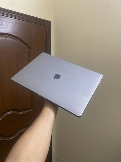 Macbook Pro 2019 16 Inches | 64/1TB