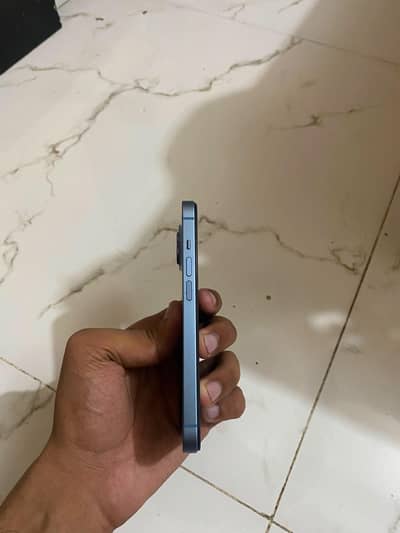 Apple iPhone 14