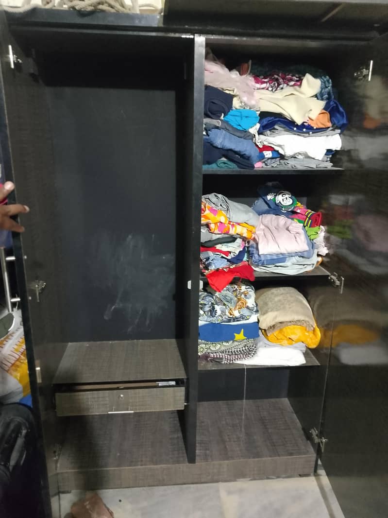 2 cupboard 0