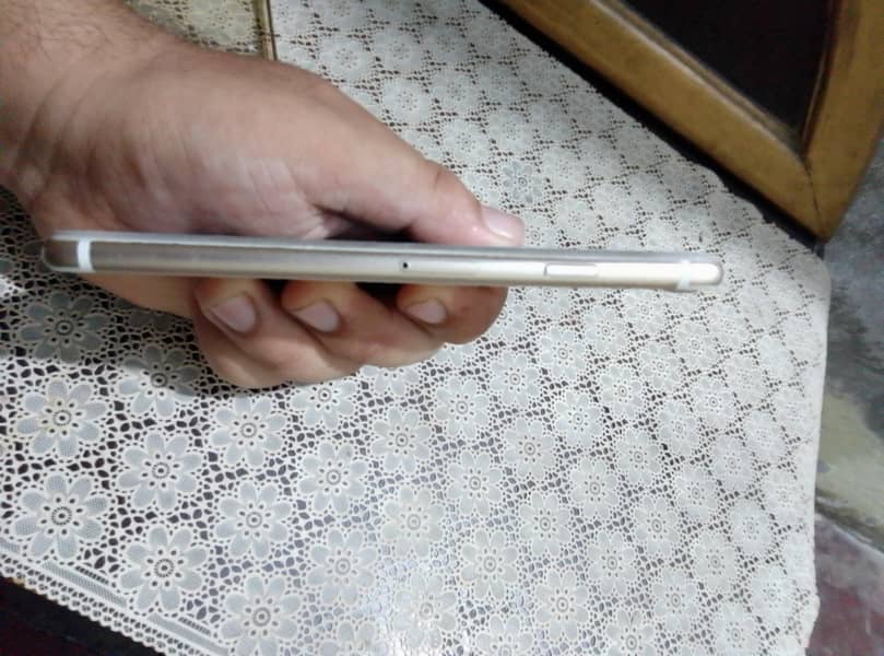Apple iPhone 6 2