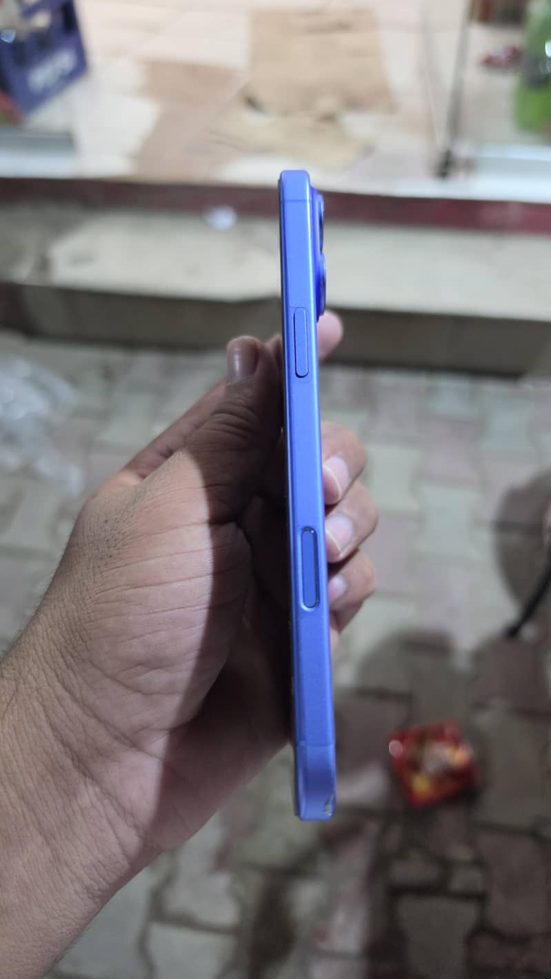 Apple iPhone 16 Plus 2
