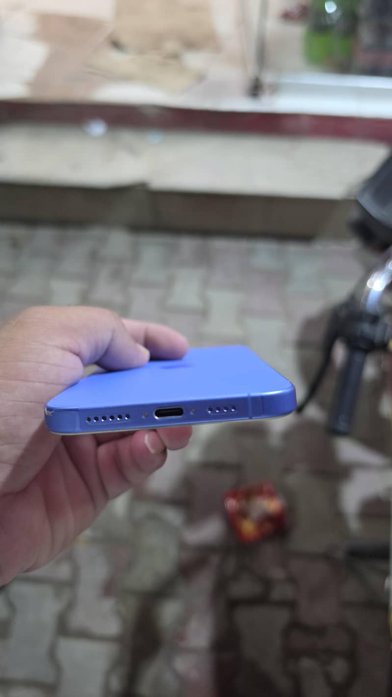 Apple iPhone 16 Plus 3