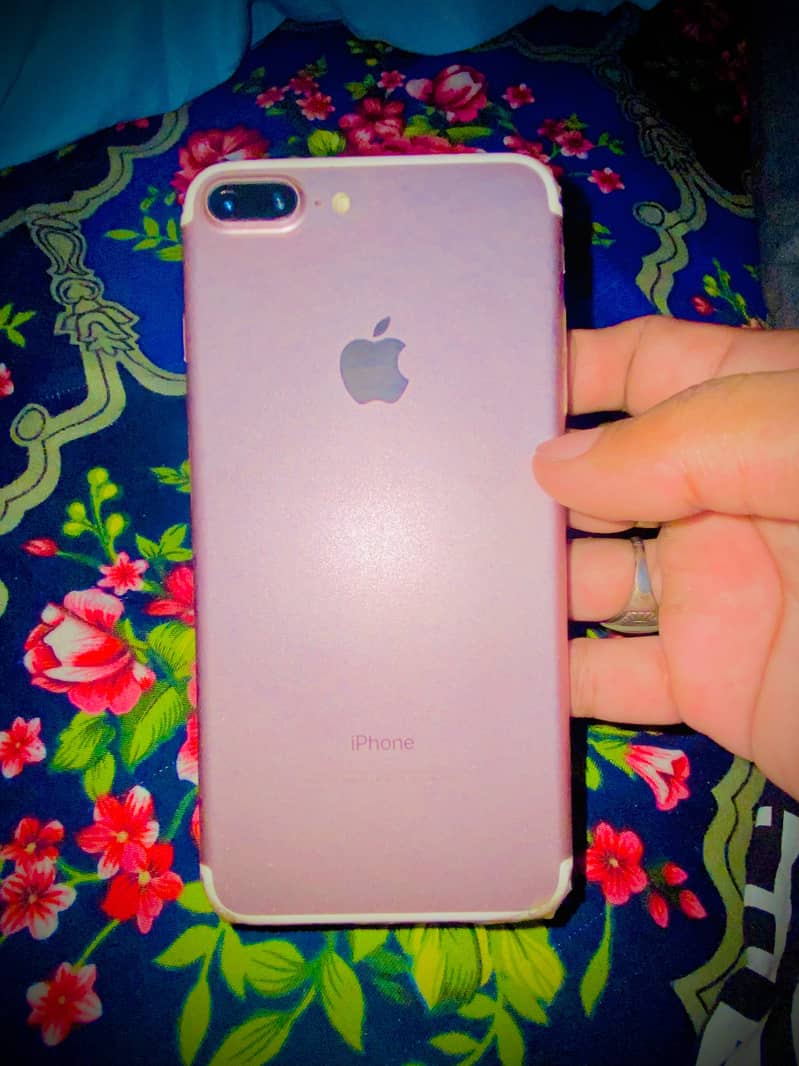 Apple iPhone 7 Plus 0