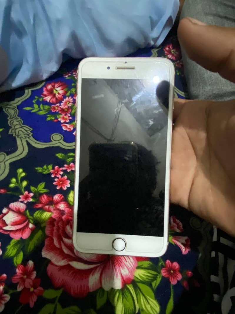 Apple iPhone 7 Plus 2