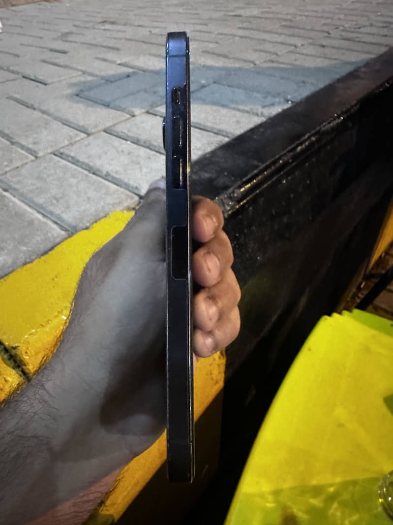 Apple iPhone 14 Pro Max 2