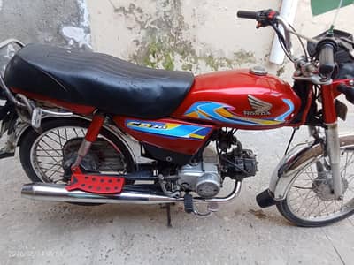 CD 70 2016 model all okay urgent sale