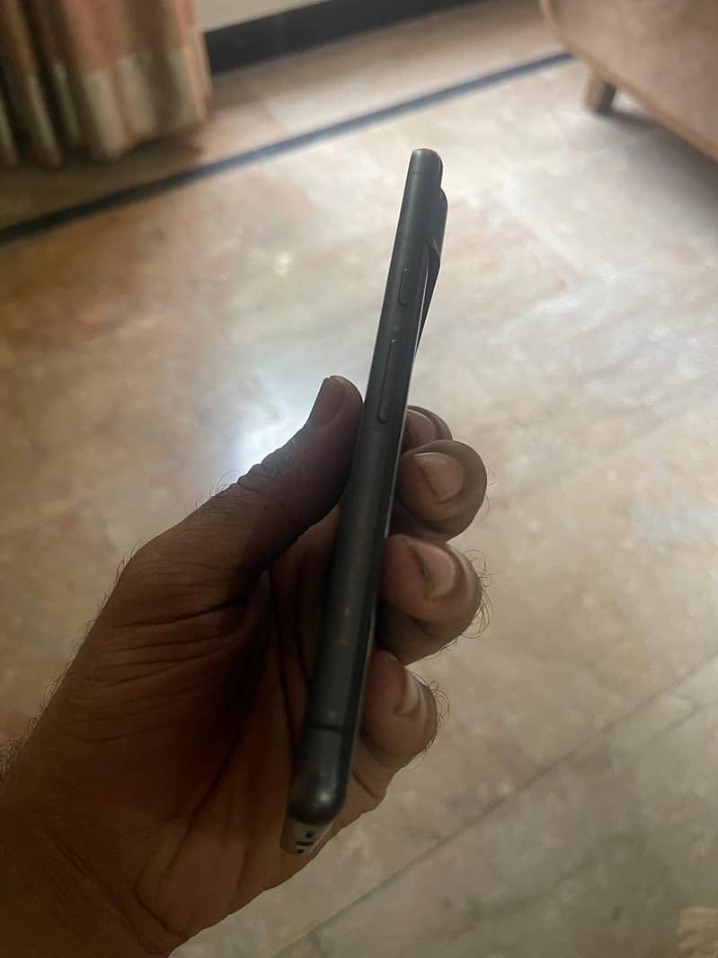 Google Pixel 7 4