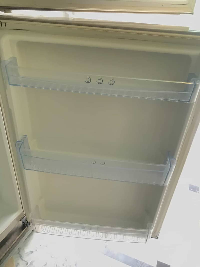 Refrigerator 4
