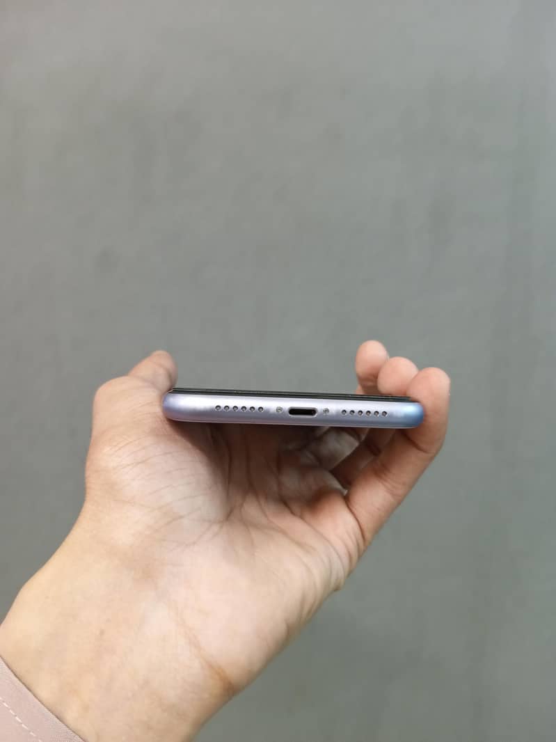 Apple iPhone 11 5