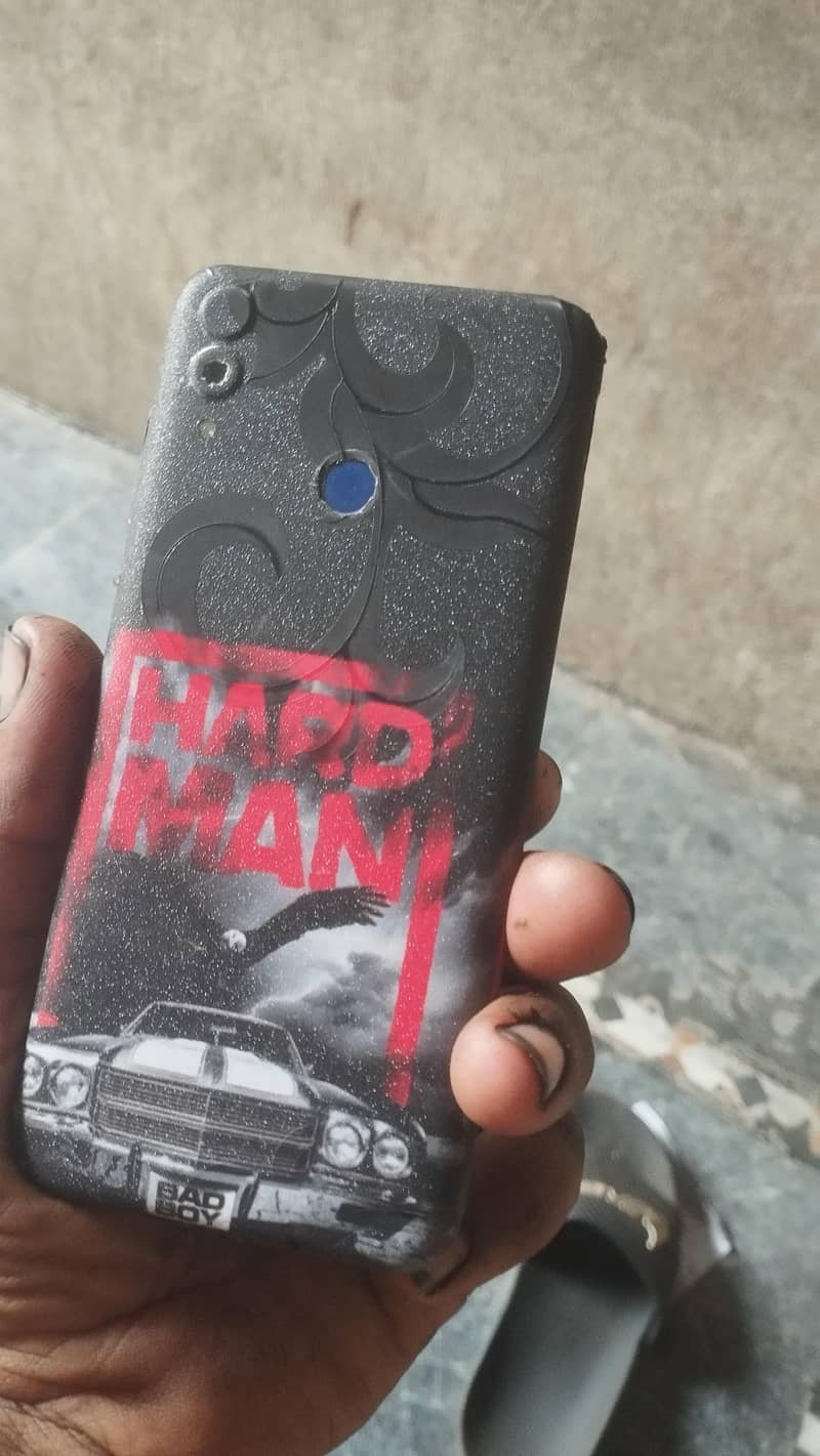 Honor 8C 3
