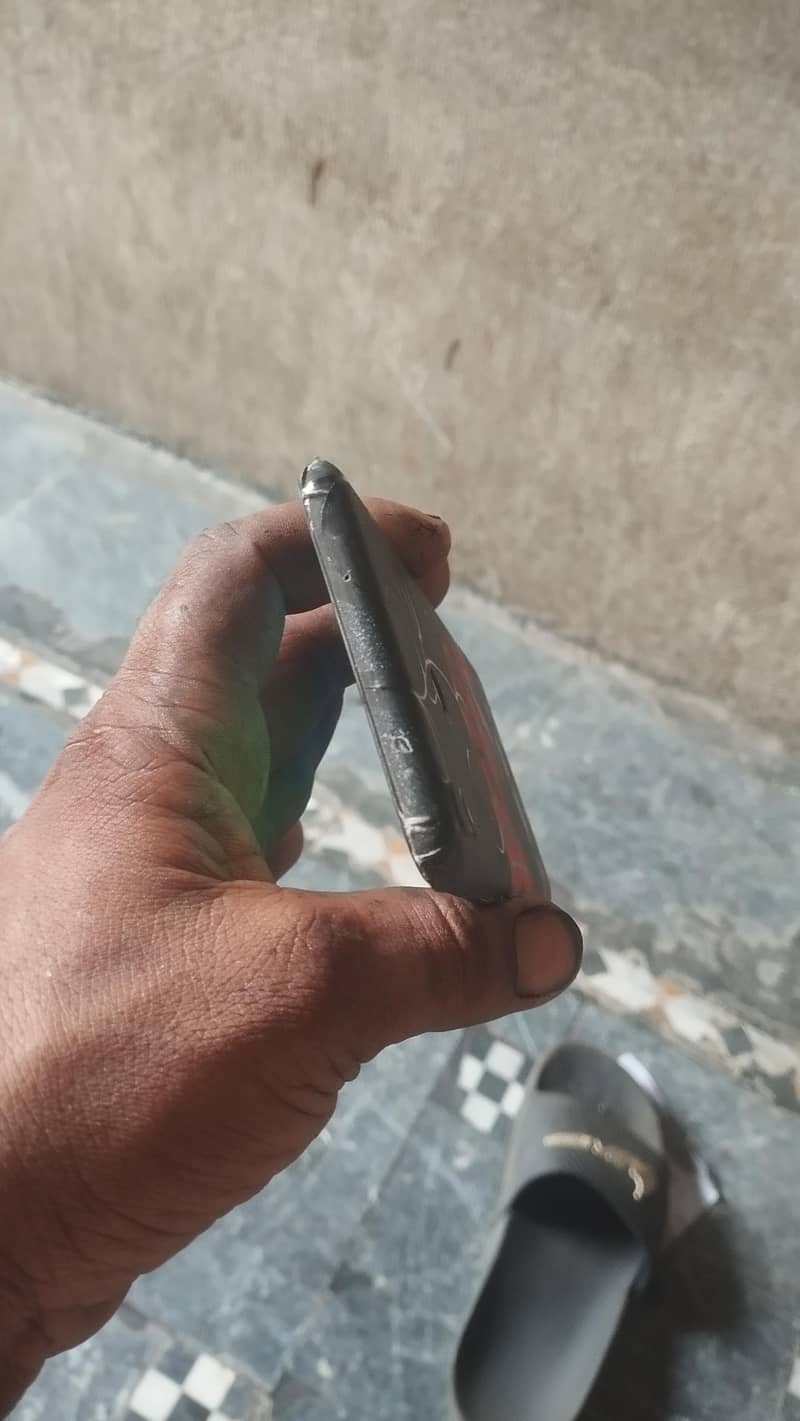 Honor 8C 4