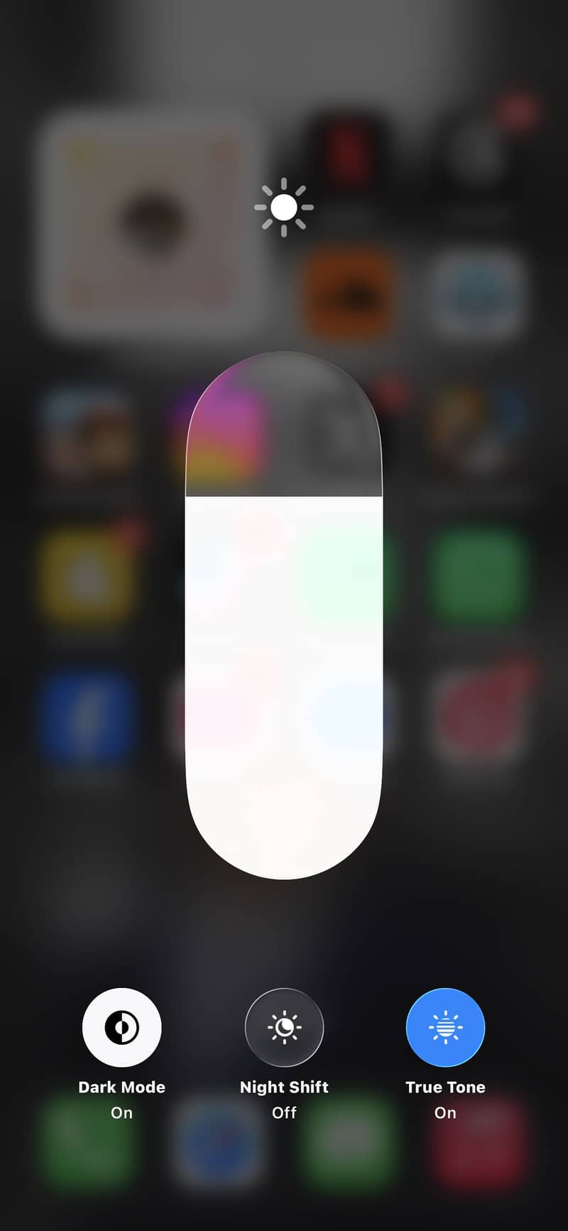 Apple iPhone 15 Pro Max 4