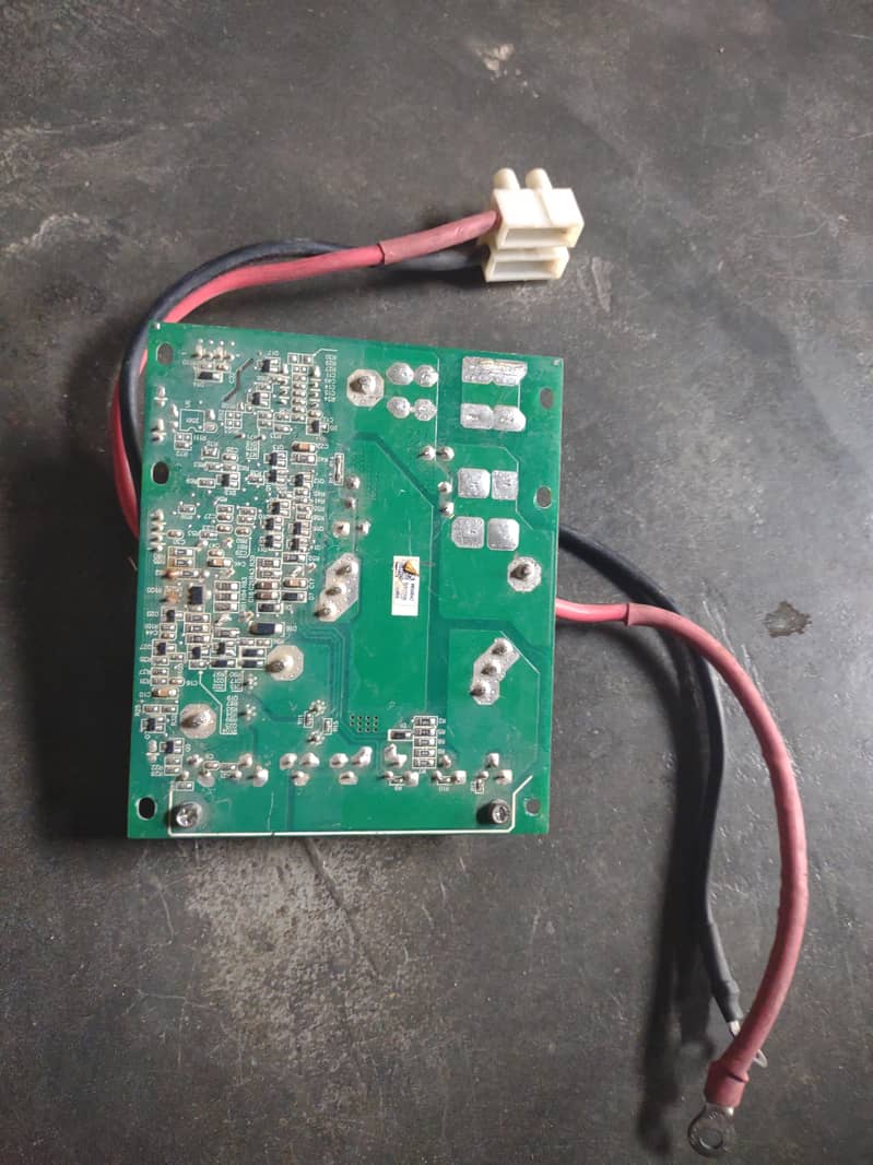 MPPT charge controller 1