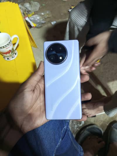 Tecno CAMON 30S