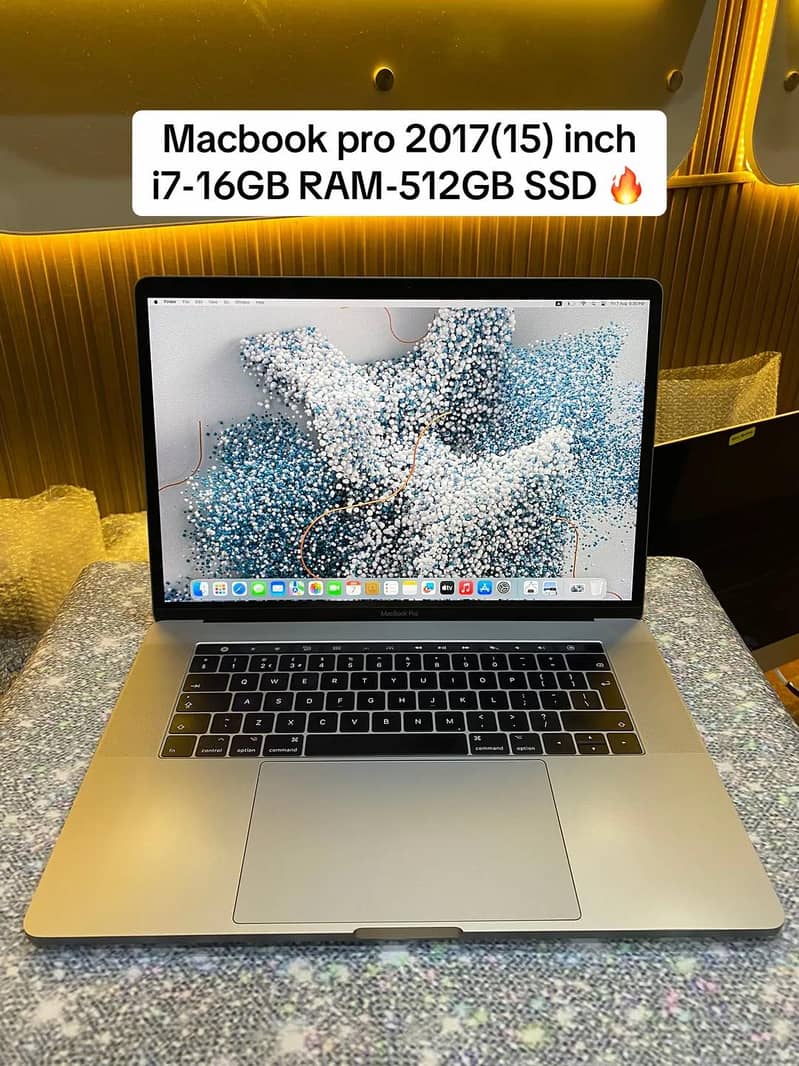 MacBook pro 2017 ,, i7 0