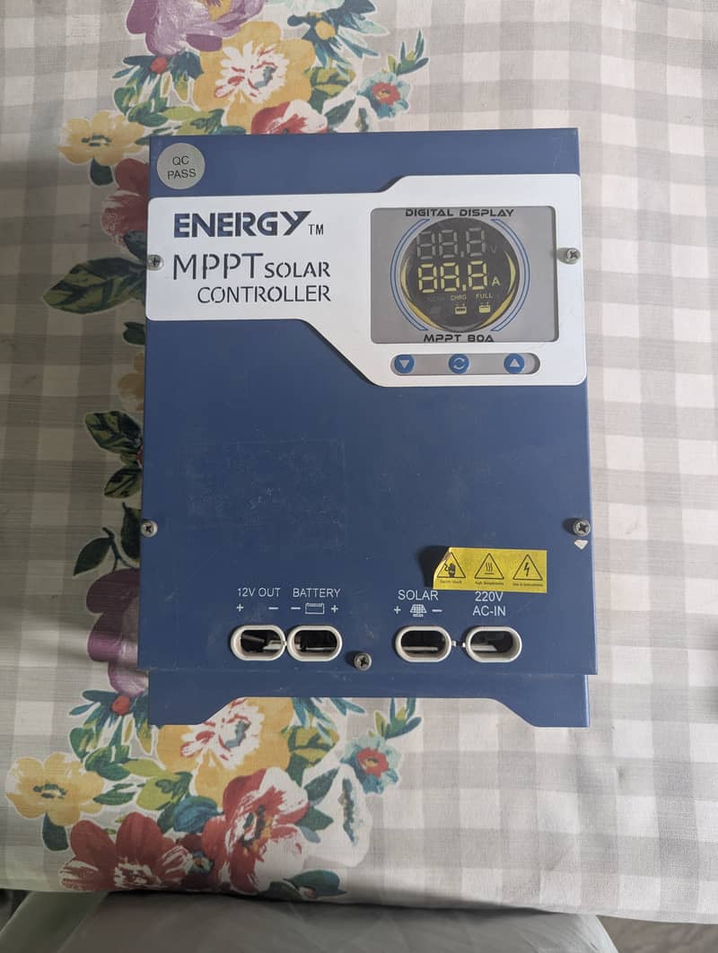 MPPT Solar charge Controller 1