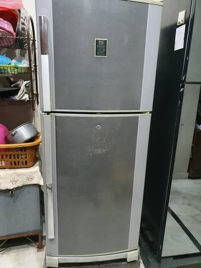 Dawlance refrigerator/ fridge/Double door freezer