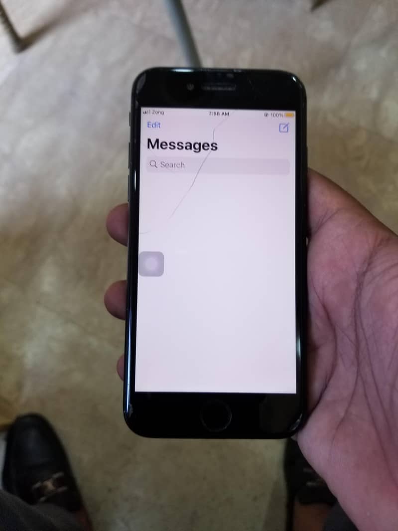 Apple iPhone 7 0