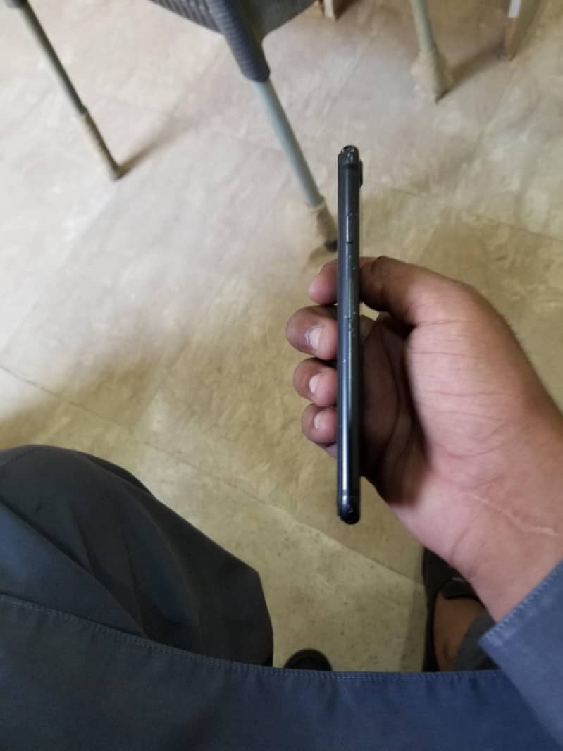 Apple iPhone 7 2