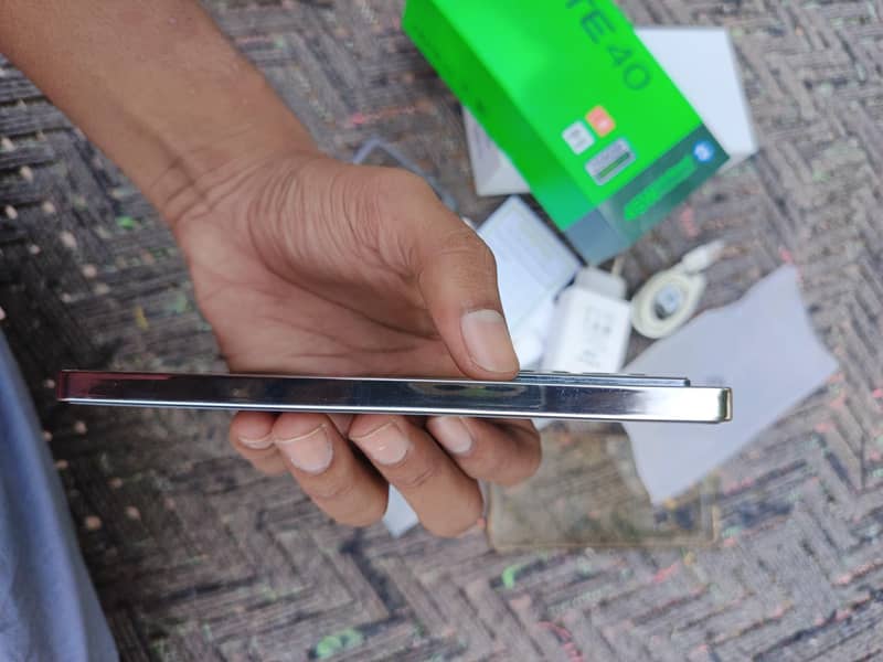 Infinix Note 40 4
