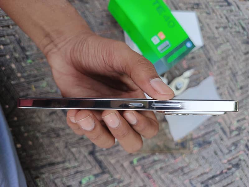 Infinix Note 40 5