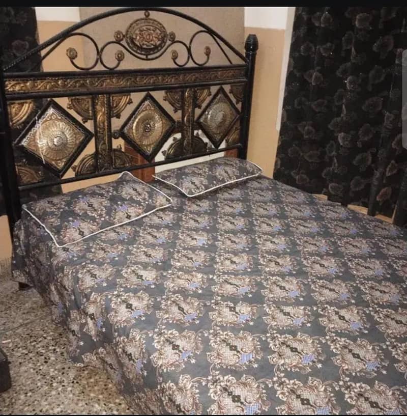 Double Bed 0