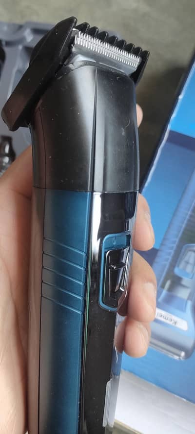 Hair trimmer