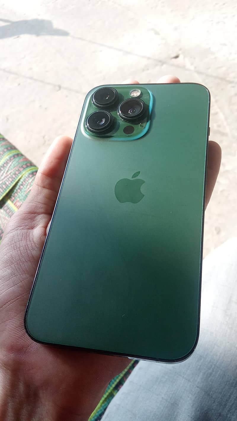 Apple iPhone 13 Pro 4