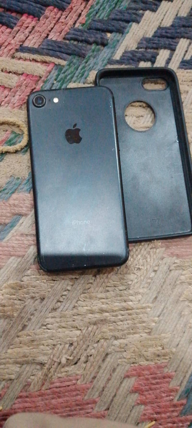 Apple iPhone 7 0