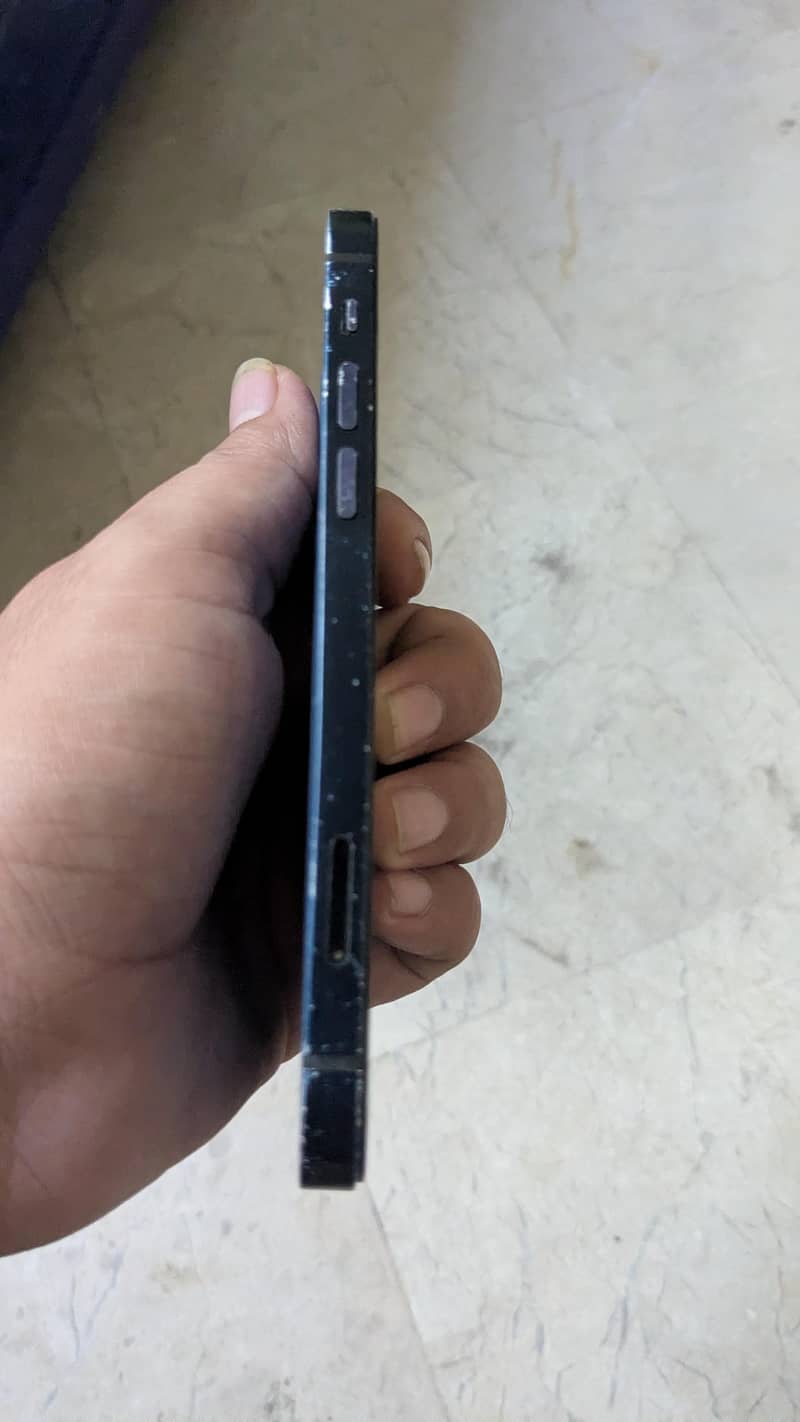 Apple iPhone 12 2