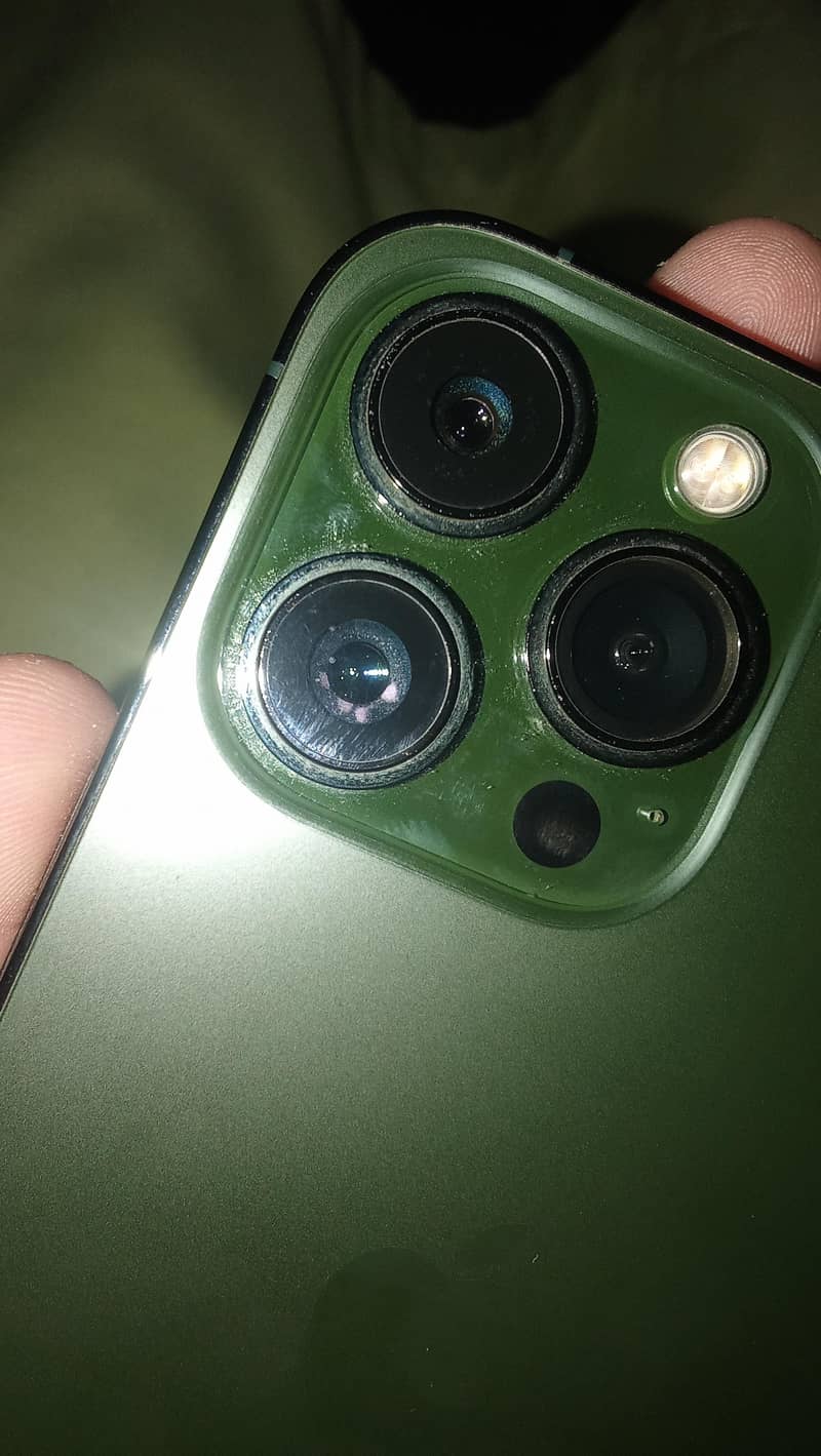 Apple iPhone 13 Pro 1