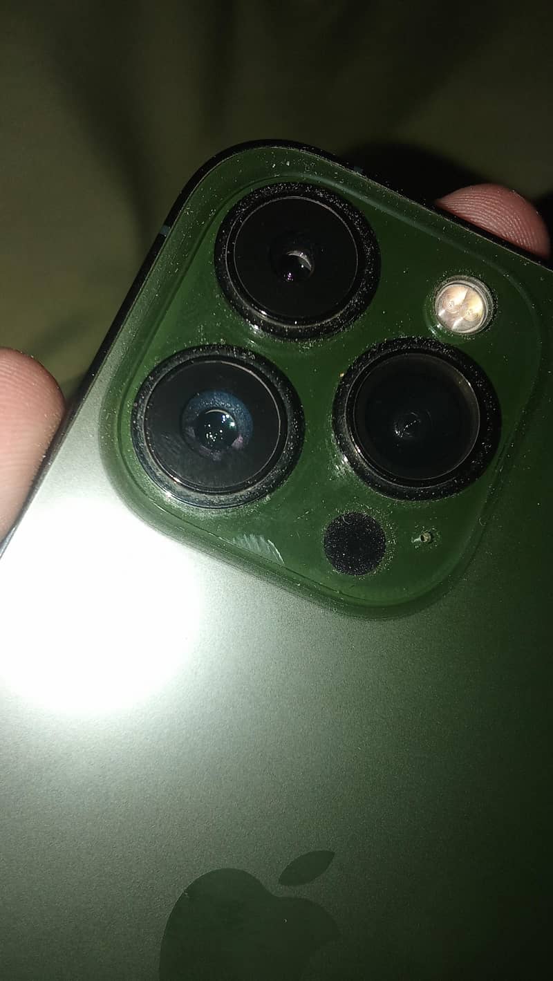 Apple iPhone 13 Pro 2