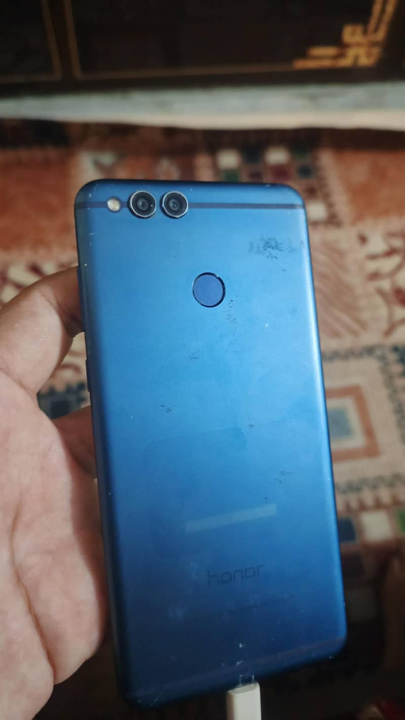 Honor 7X 4
