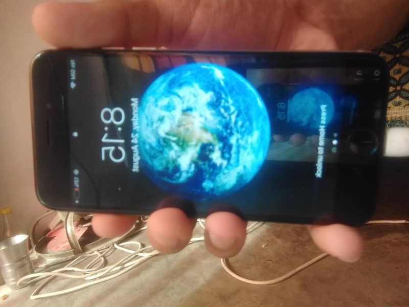 Apple iPhone 6 6