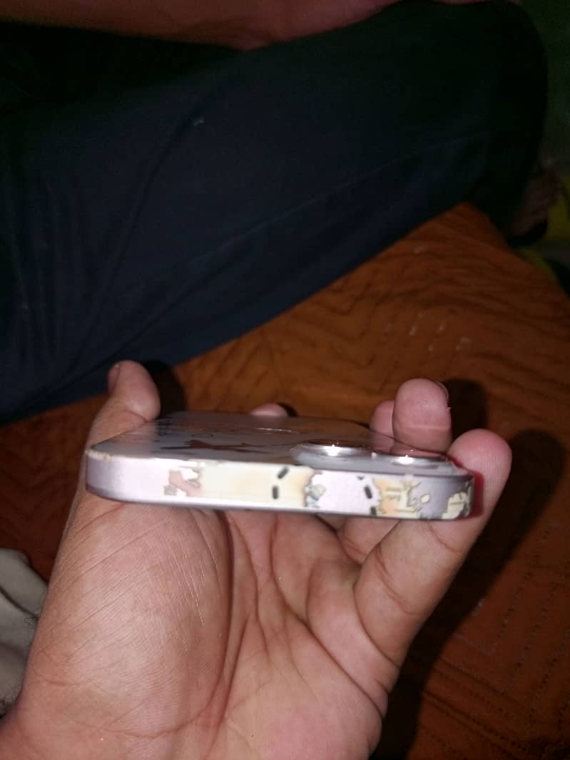 Apple iPhone 13 1