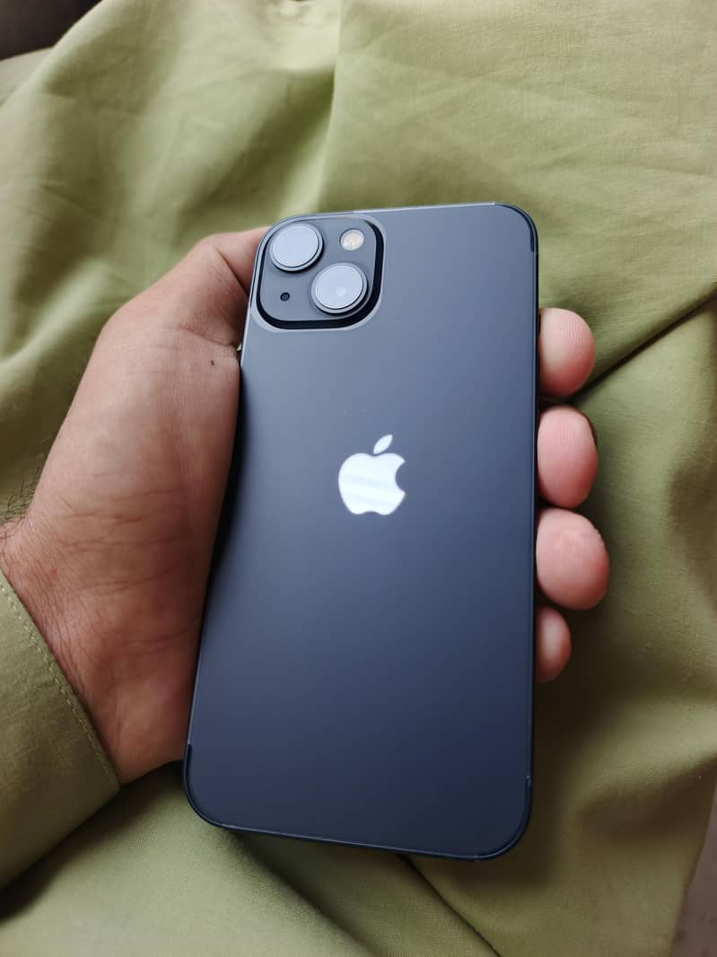 Apple iPhone 13 1