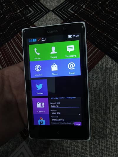 Nokia XL 2013