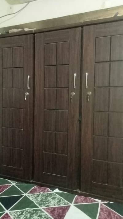 king size bed, cupboards