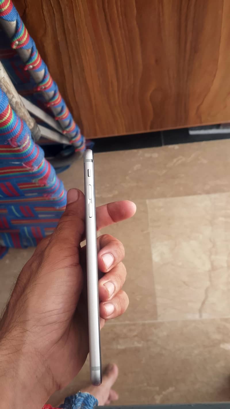Apple iPhone 6 Plus 3
