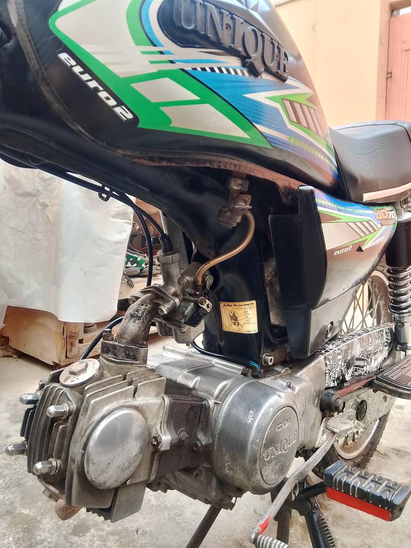 Unique 2021 model seald engine 6