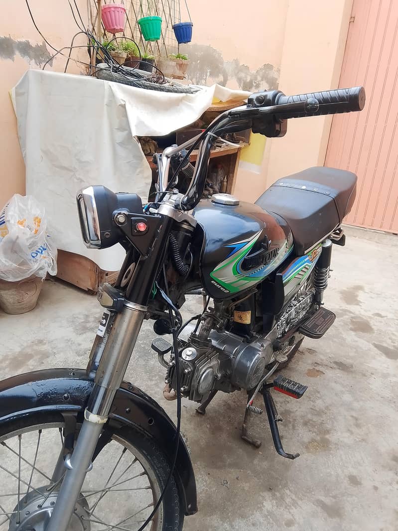 Unique 2021 model seald engine 7