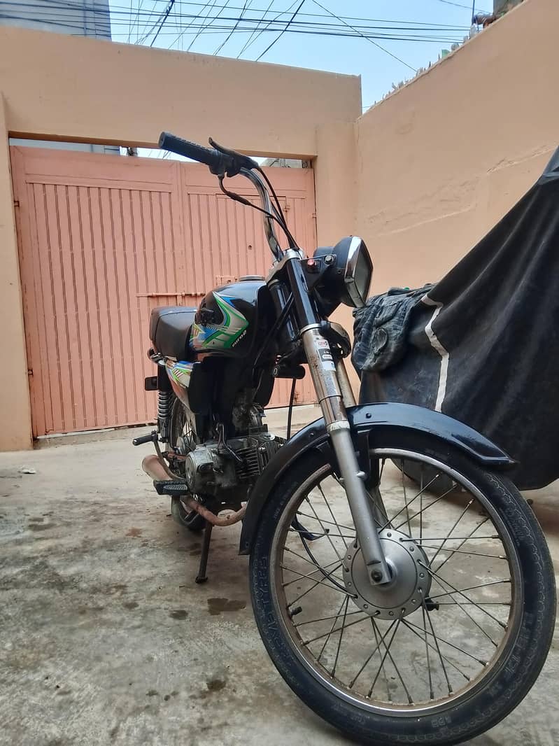 Unique 2021 model seald engine 12