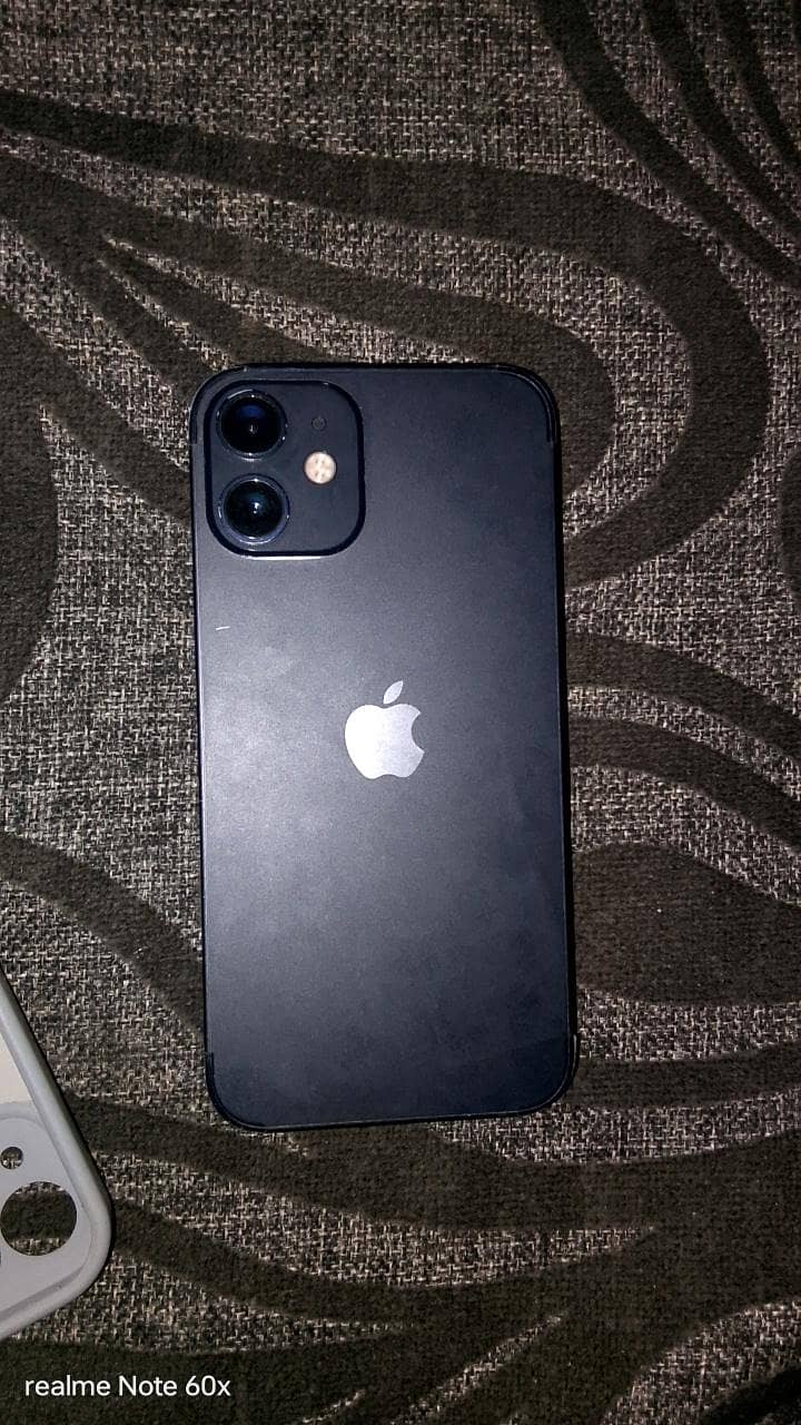 Apple iPhone 12 mini 0