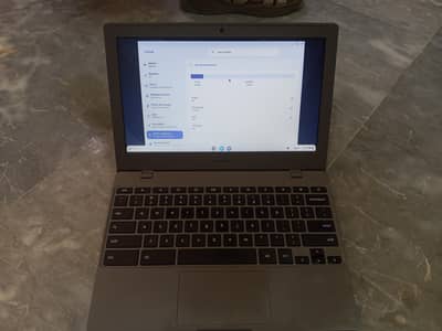 Chrome book Samsung 1.8gb