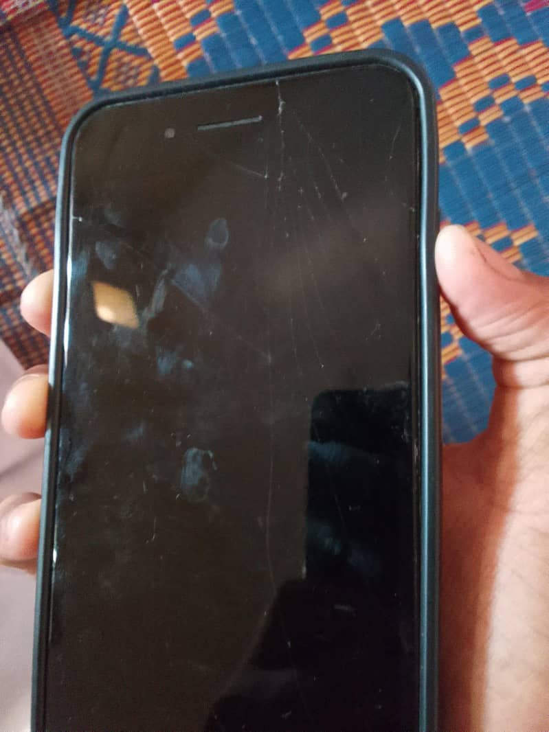 Apple iPhone 7 Plus 5
