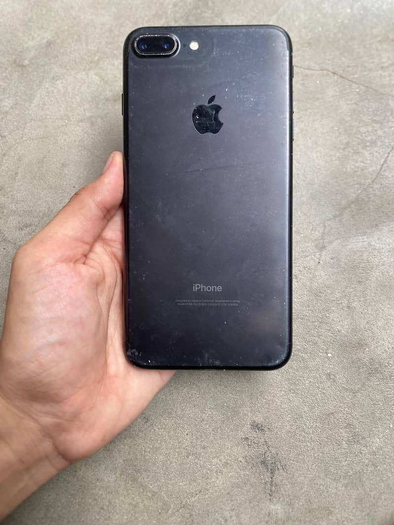 Apple iPhone 7 Plus 1